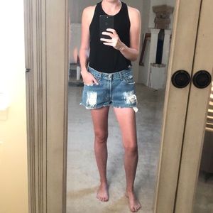 High-Waist Distressed Levi’s 550 Relaxed Fit